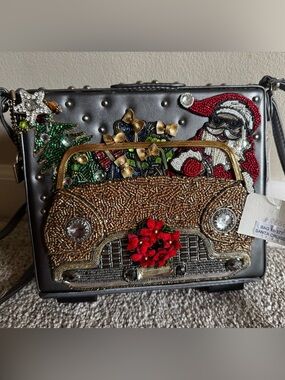 Mary Frances Santa Cruise Purse